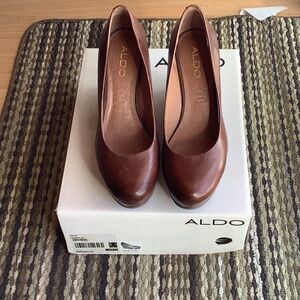 Aldo Brown Leather Round-Toe Heels